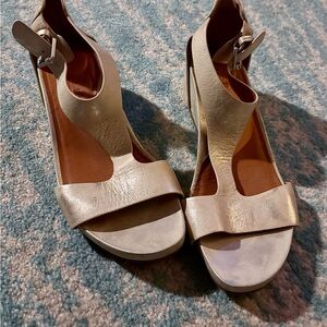 NWOT Gentle Souls by Kenneth Cole Leather Wedge Sandals